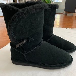 Bjornlad black suede boots